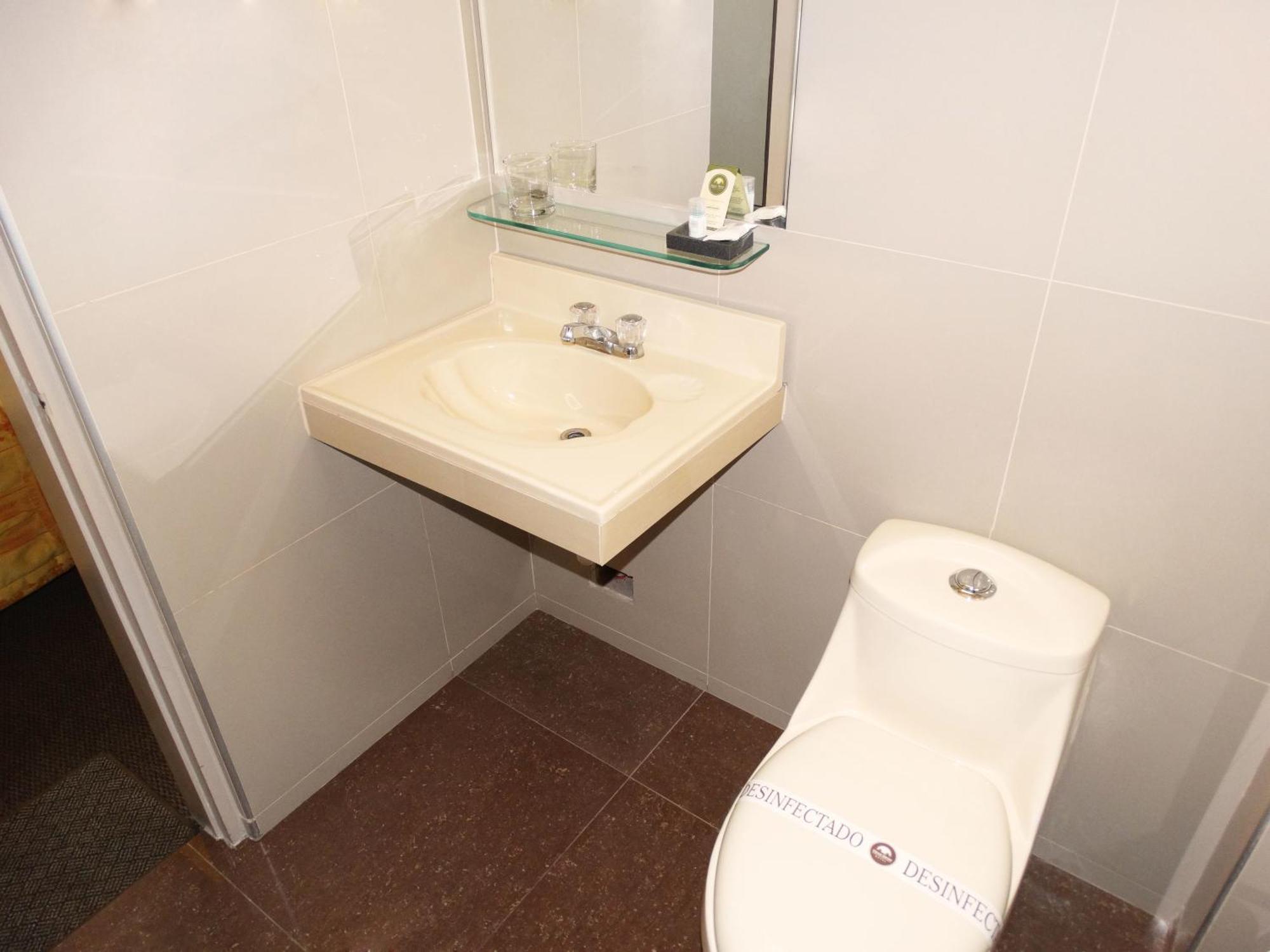 Hotel Gran Sipan Чиклайо Стая снимка