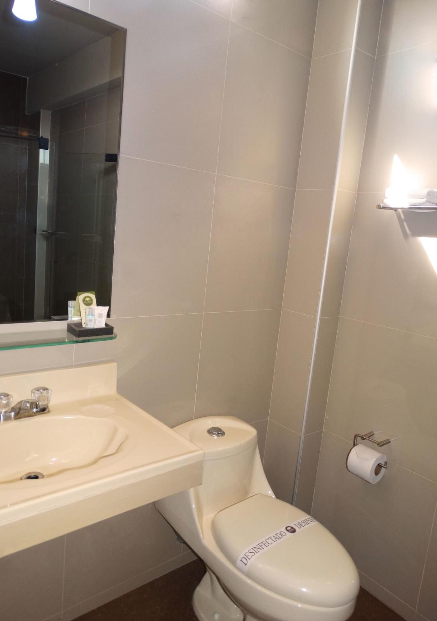 Hotel Gran Sipan Чиклайо Стая снимка