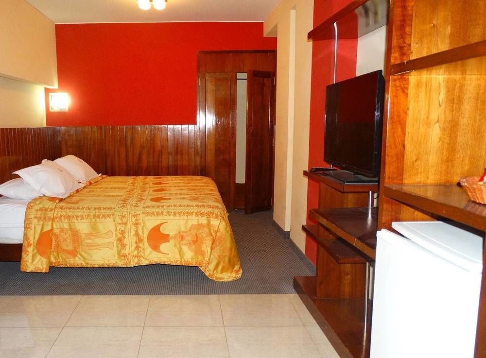 Hotel Gran Sipan Чиклайо Екстериор снимка